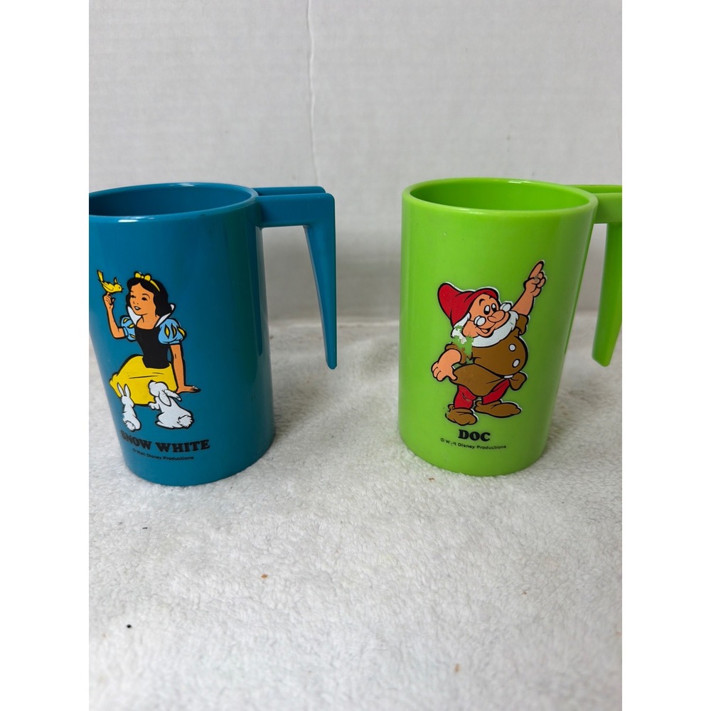 VTG Walt Disney Productions Plastic Melamine Mug Set Blue Green Snow White Doc - Picture 2 of 7